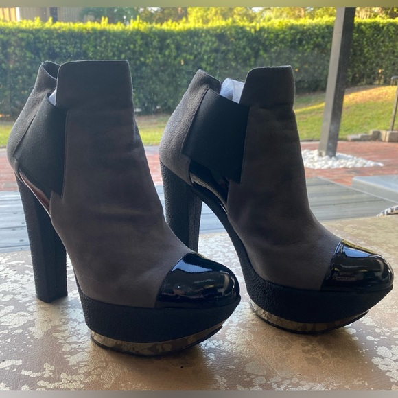 CASADEI FABULOUS grey suede platform boots. Size 8 1/2 - Picture 8 of 16